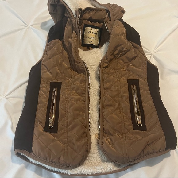 Ci Sono Women hooded Puffer Quilted Faux Sherpa Lining Vest Camel Cream Small - Picture 8 of 11